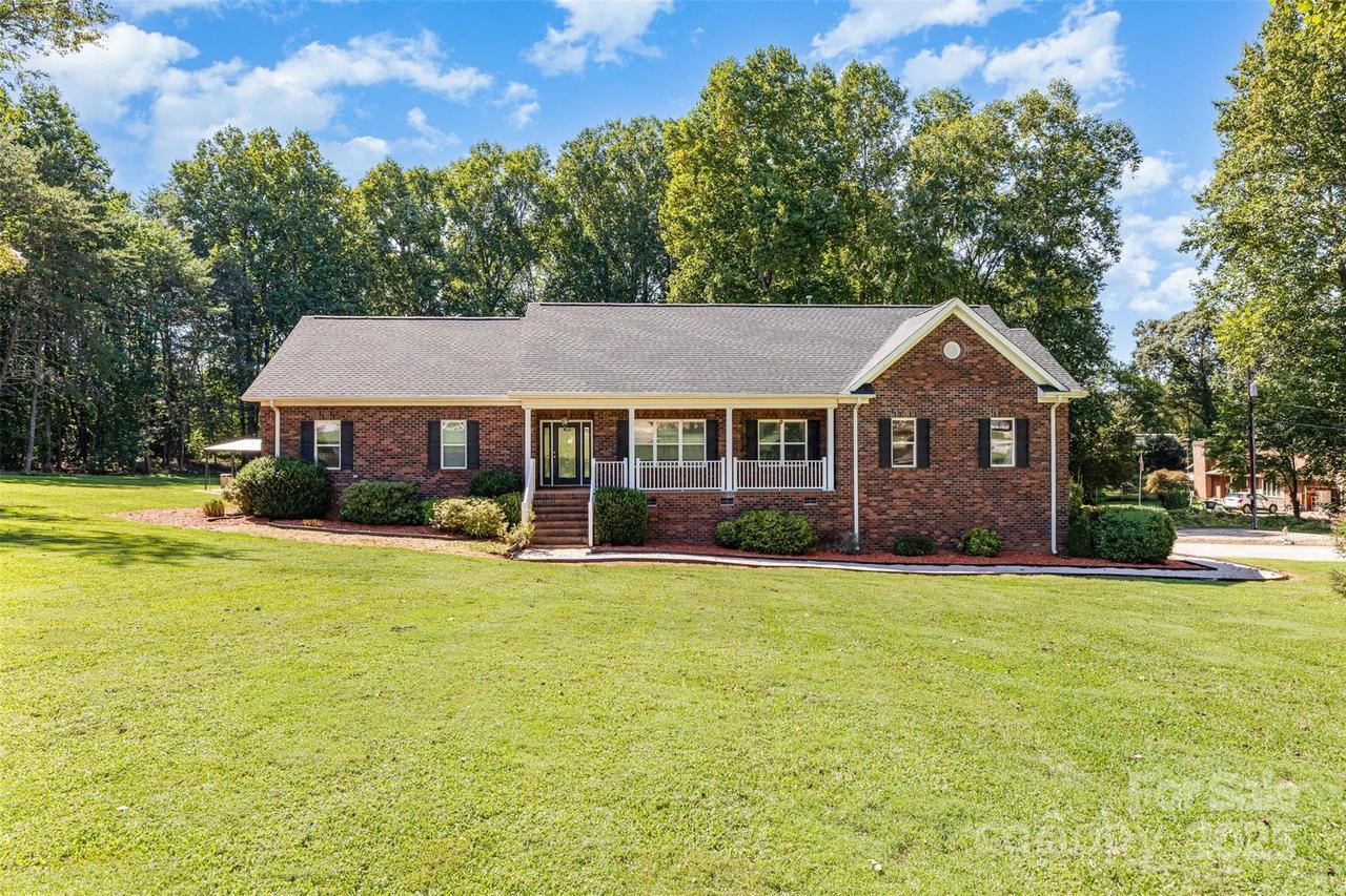 130 Lois Ln., Salisbury, NC 28147