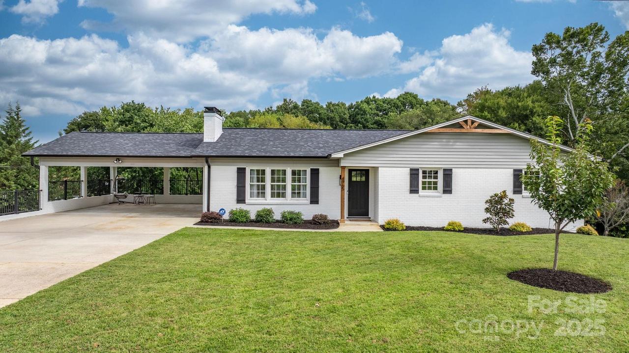 4965 Helton Rd., Granite Falls, NC 28630