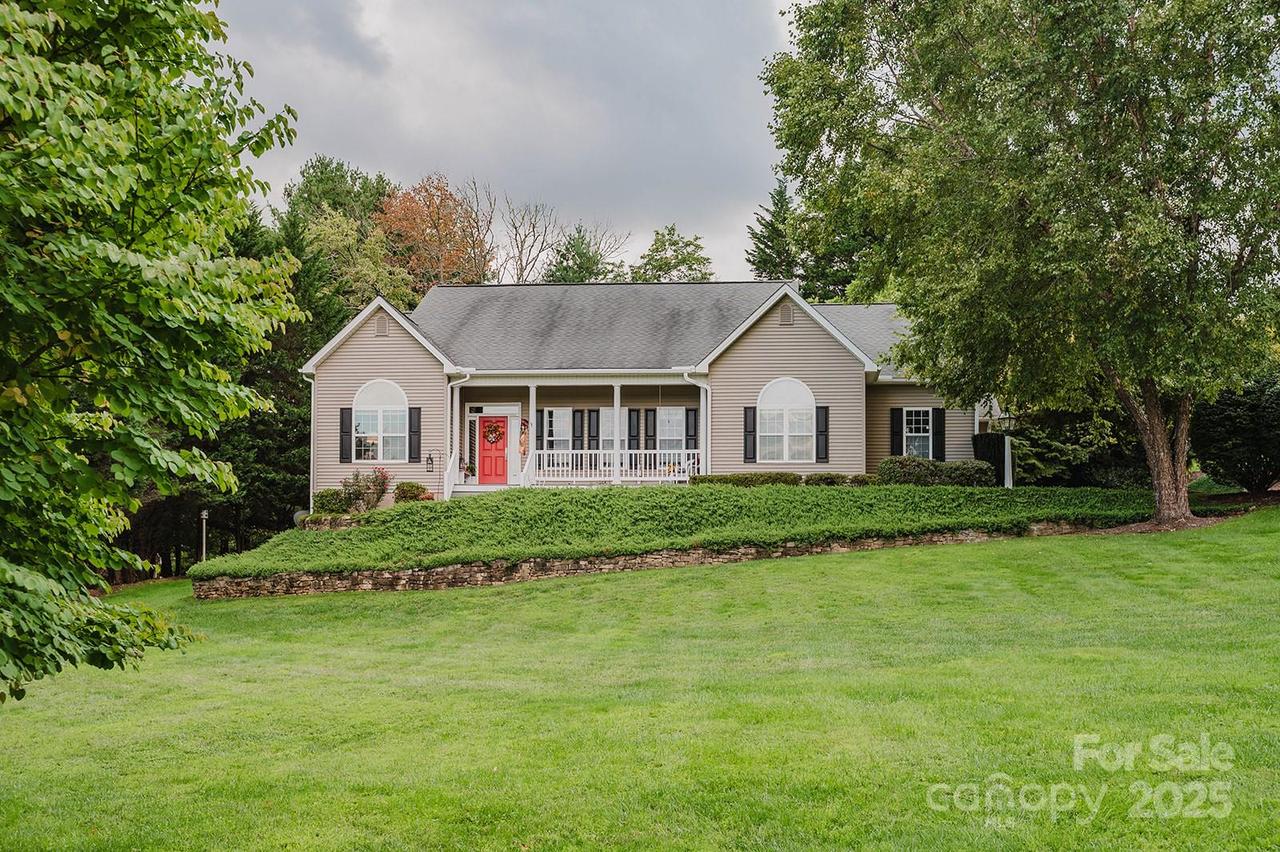 2007 Holly Tree Hill None, Hendersonville, NC 28739