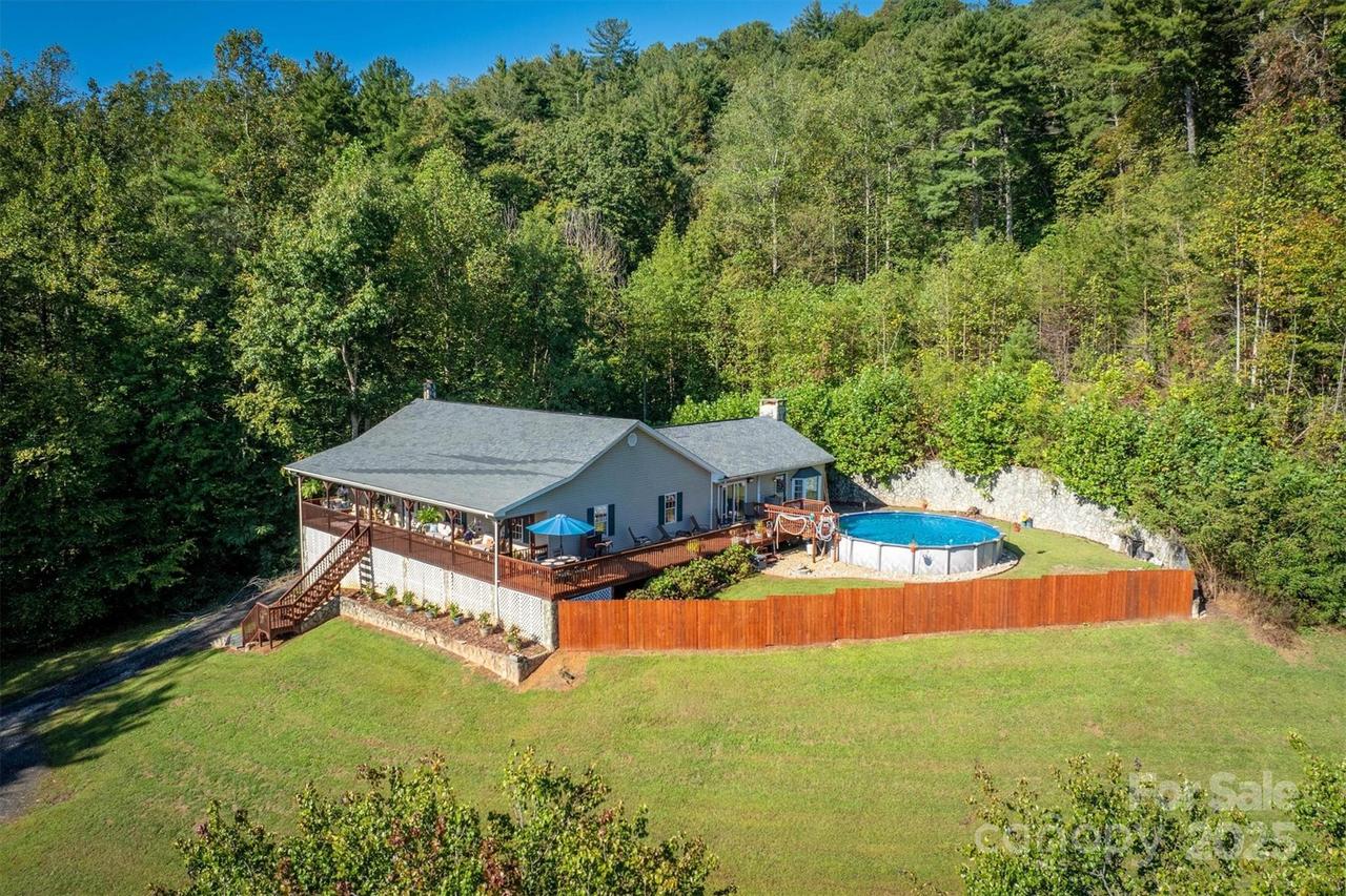 5933 Nubbin Creek Rd., Lenoir, NC 28645