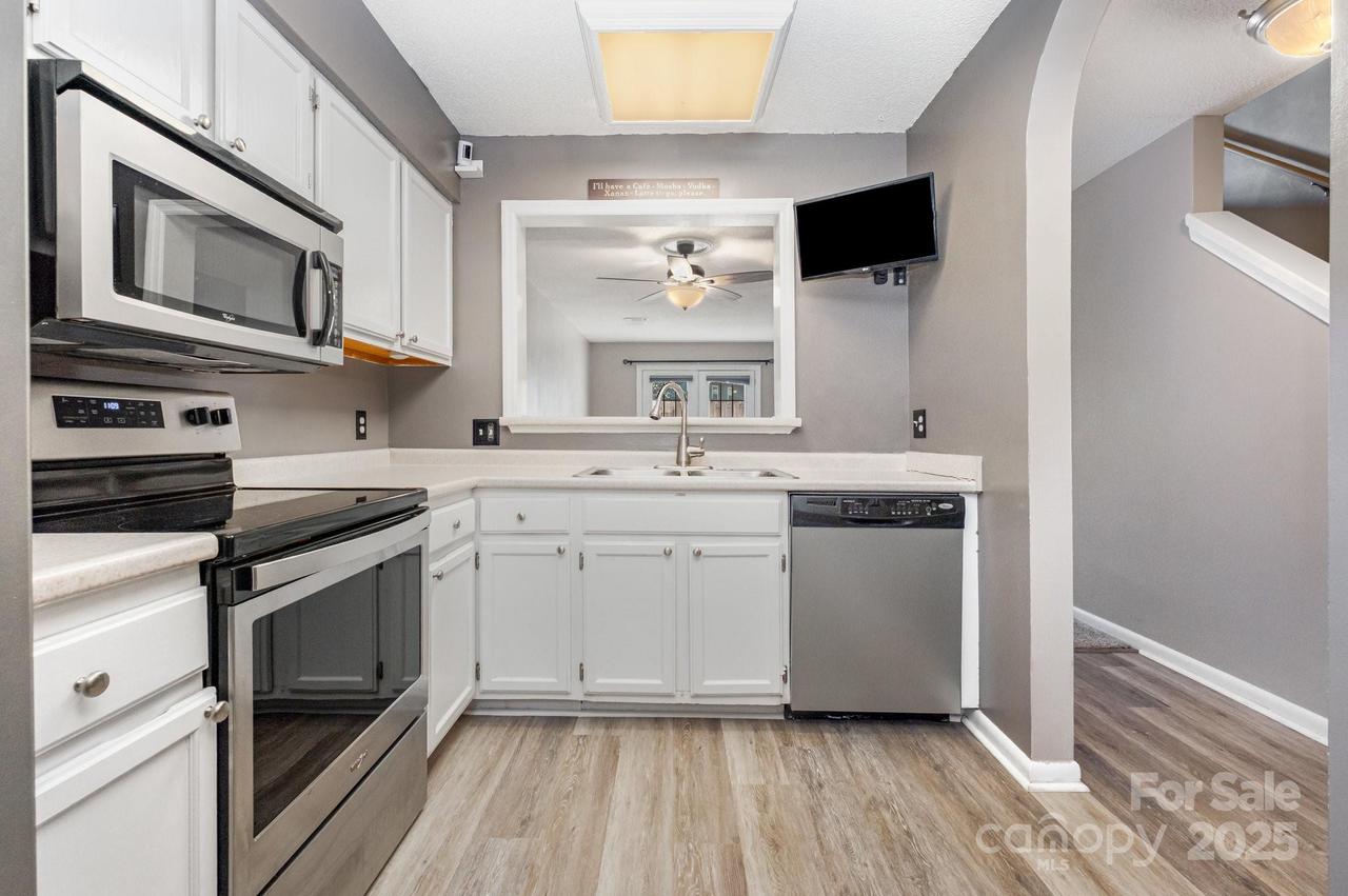 3120 Heathstead Pl., Charlotte, NC 28210