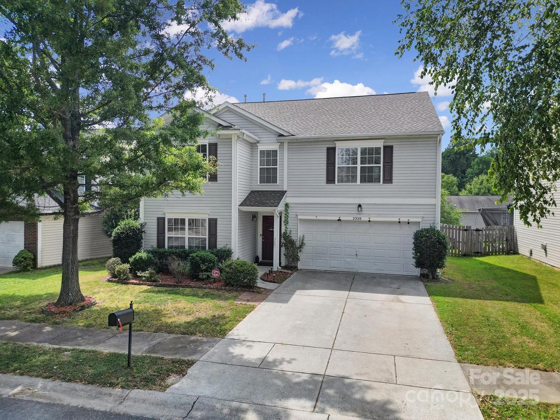 2320 Kirkgate Ln., Charlotte, NC 28215