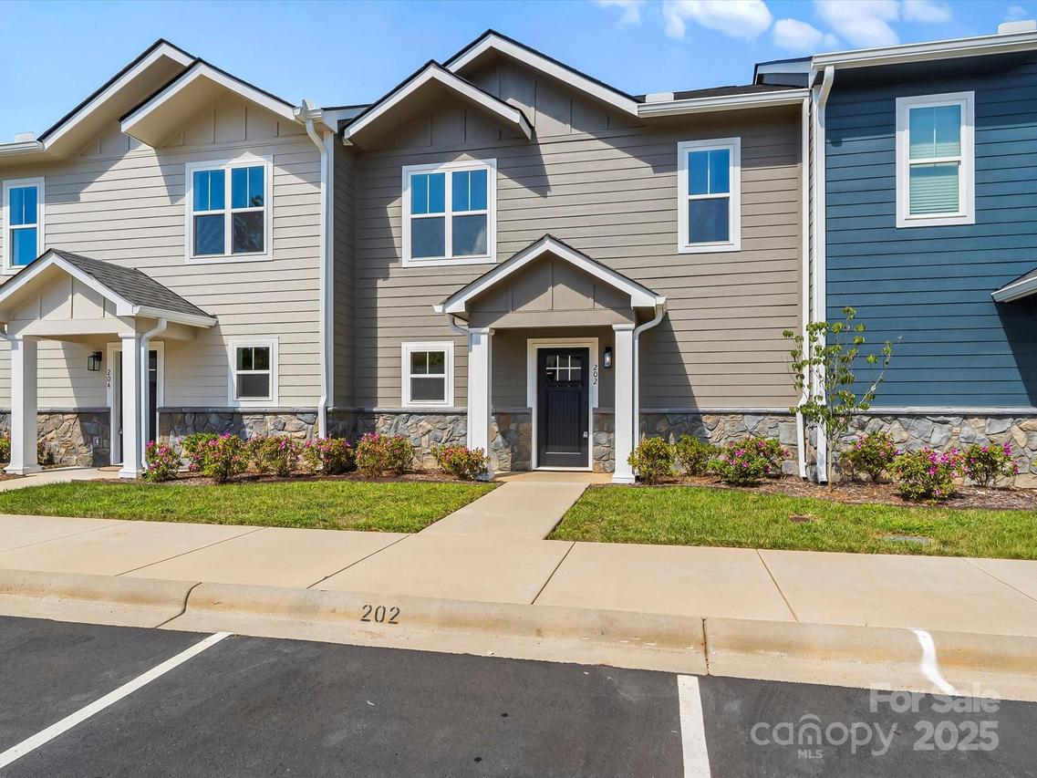 202 Beacon Ave., Morganton, NC 28655