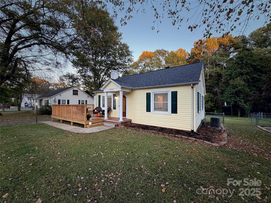 1066 5th St., Hickory, NC 28601