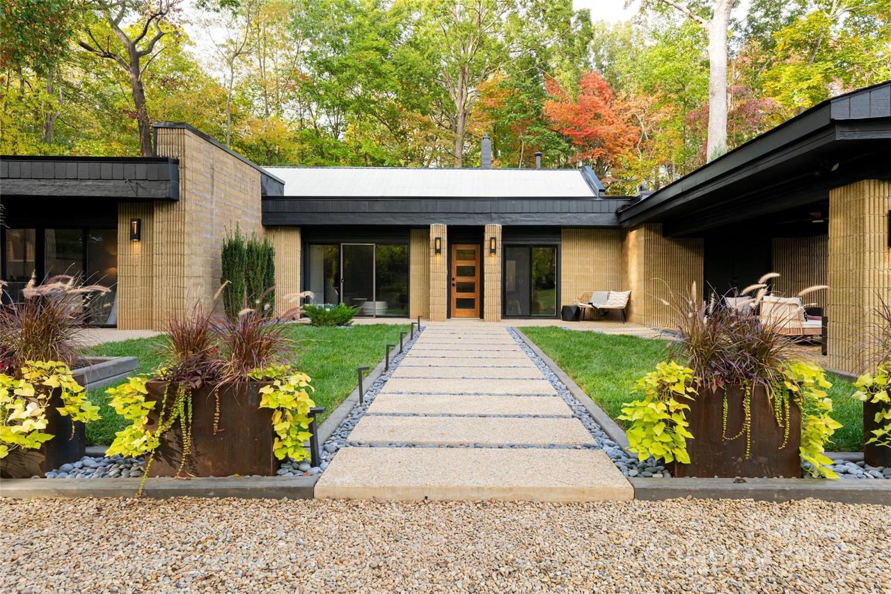 46 Dortch Ave., Asheville, NC 28801