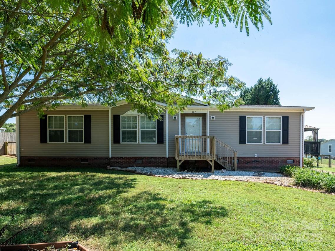 107 White Ridge Ln., Cleveland, NC 27013
