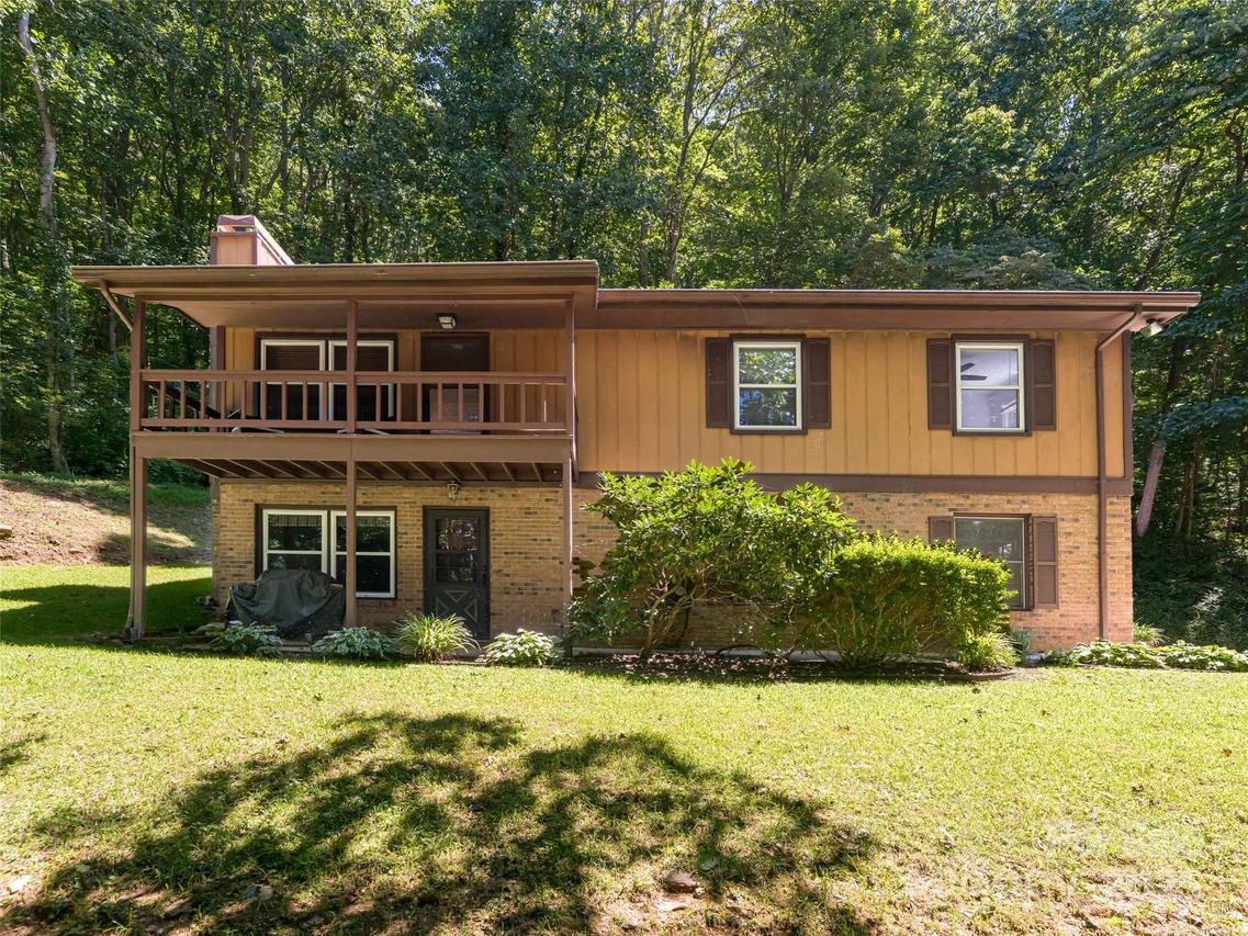 50 Tuckaway Dr., Asheville, NC 28803