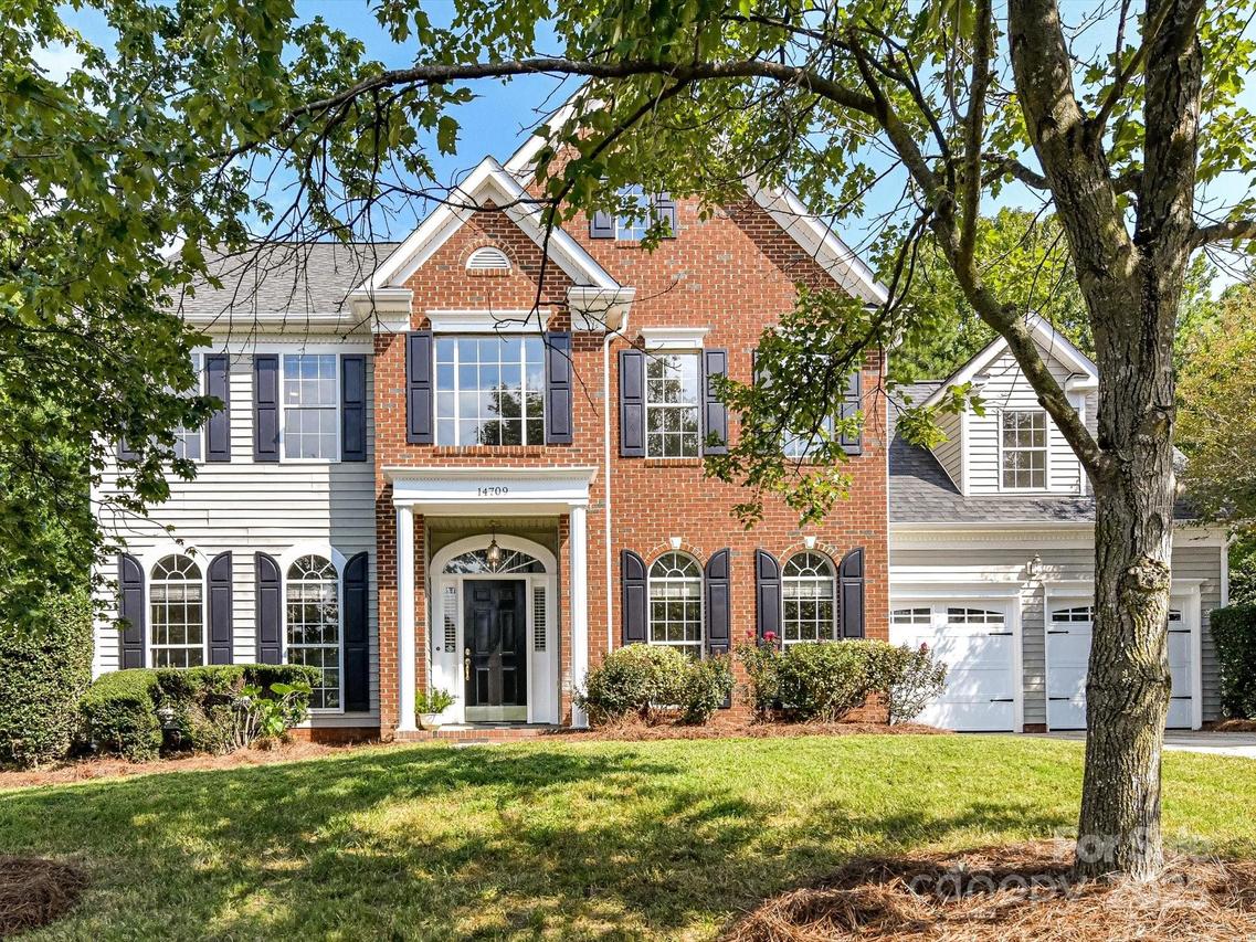 14709 Pomerol Ln., Pineville, NC 28134