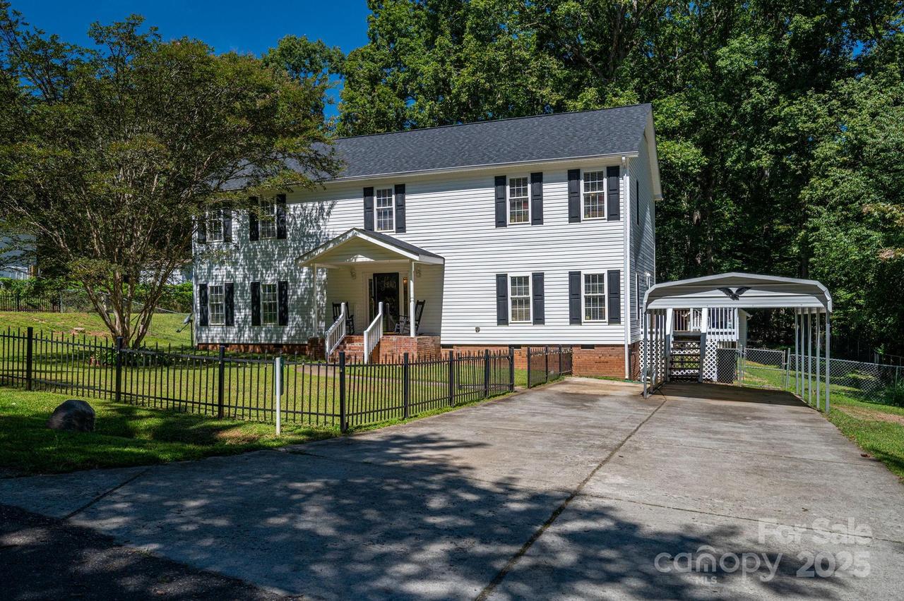 707 East Dr., Cherryville, NC 28021