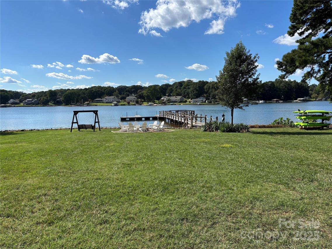 308 Ponderosa Cir., Mooresville, NC 28117