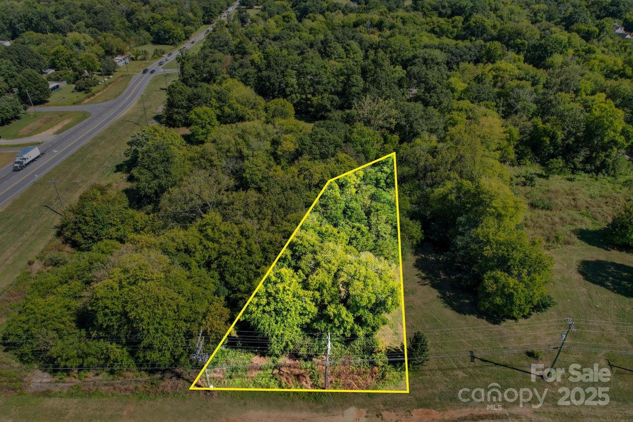 3455 Roberta Rd., Concord, NC 28027