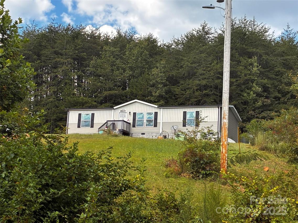 5005 Rocky Ridge Rd., Connelly Springs, NC 28612
