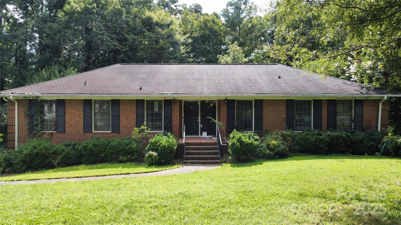 7700 Candis Dr., Charlotte, NC 28212