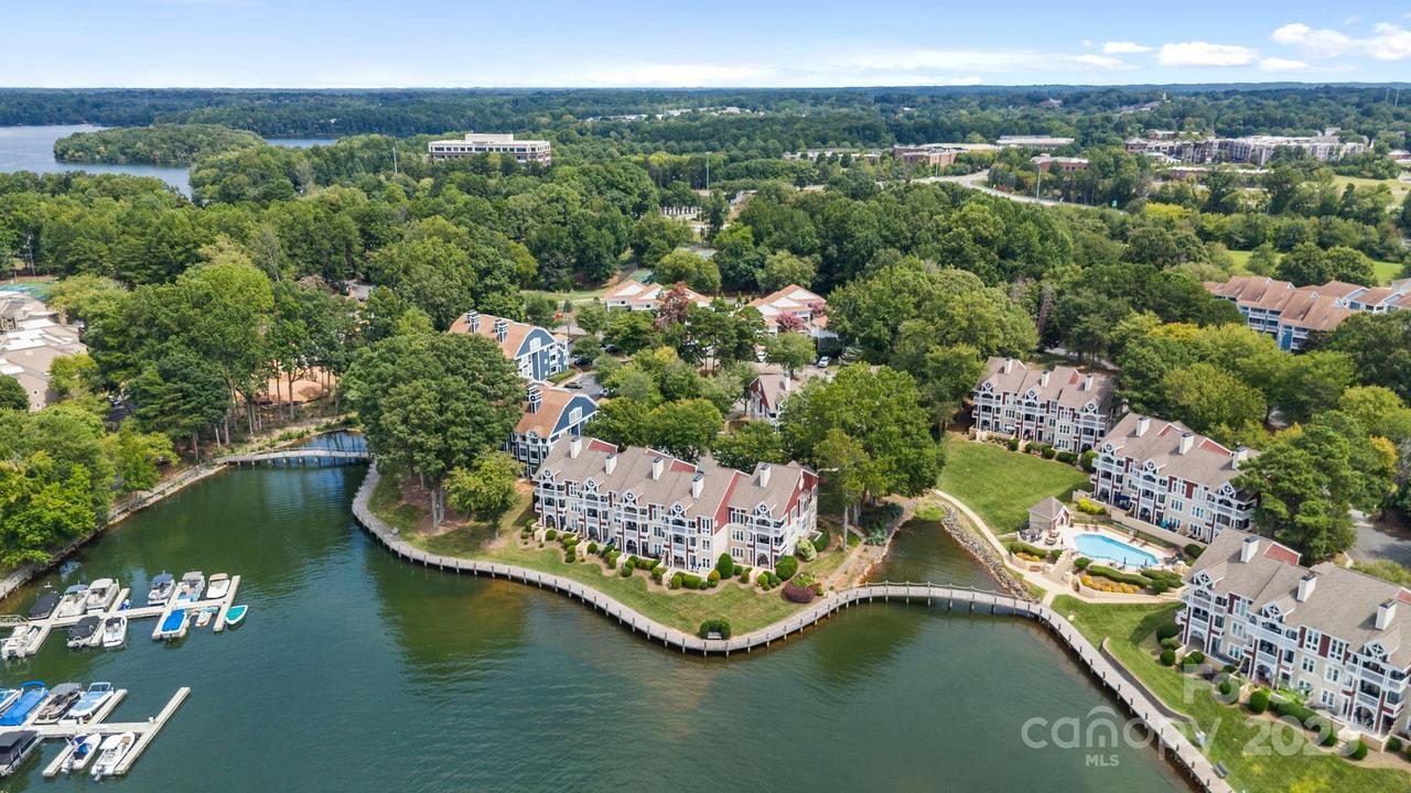 719 Southwest Dr., Davidson, NC 28036