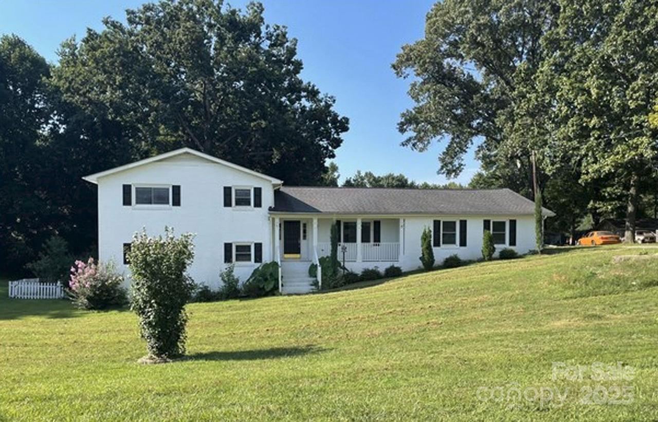 155 Mcadam Ln., Mooresville, NC 28117