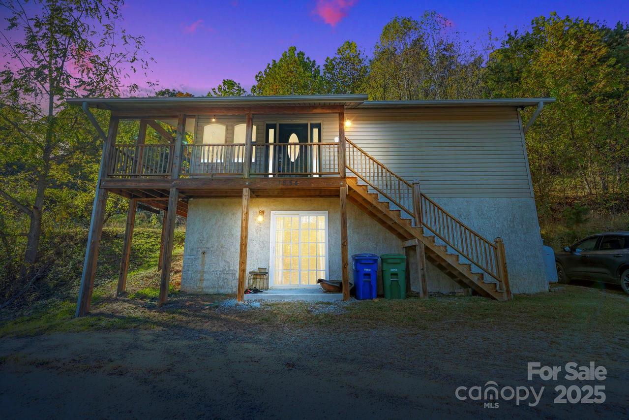 1554 Pisgah Hwy., Candler, NC 28715
