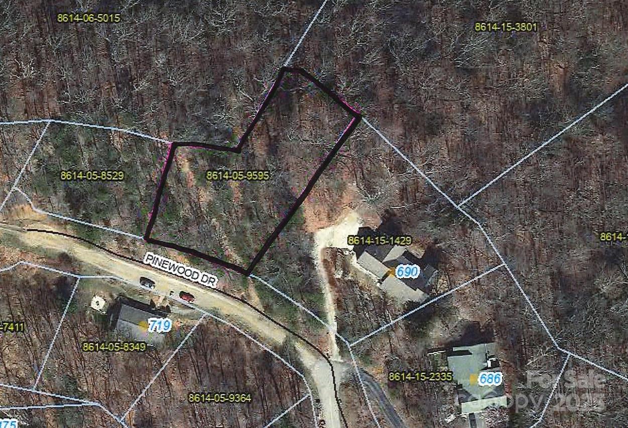 Pinewood Dr. #5, Waynesville, NC 28786