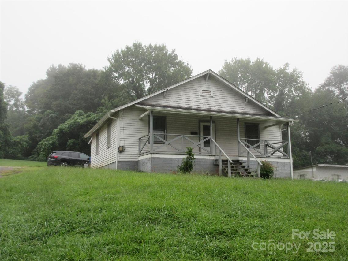 324 N Cleghorn St., Rutherfordton, NC 28139