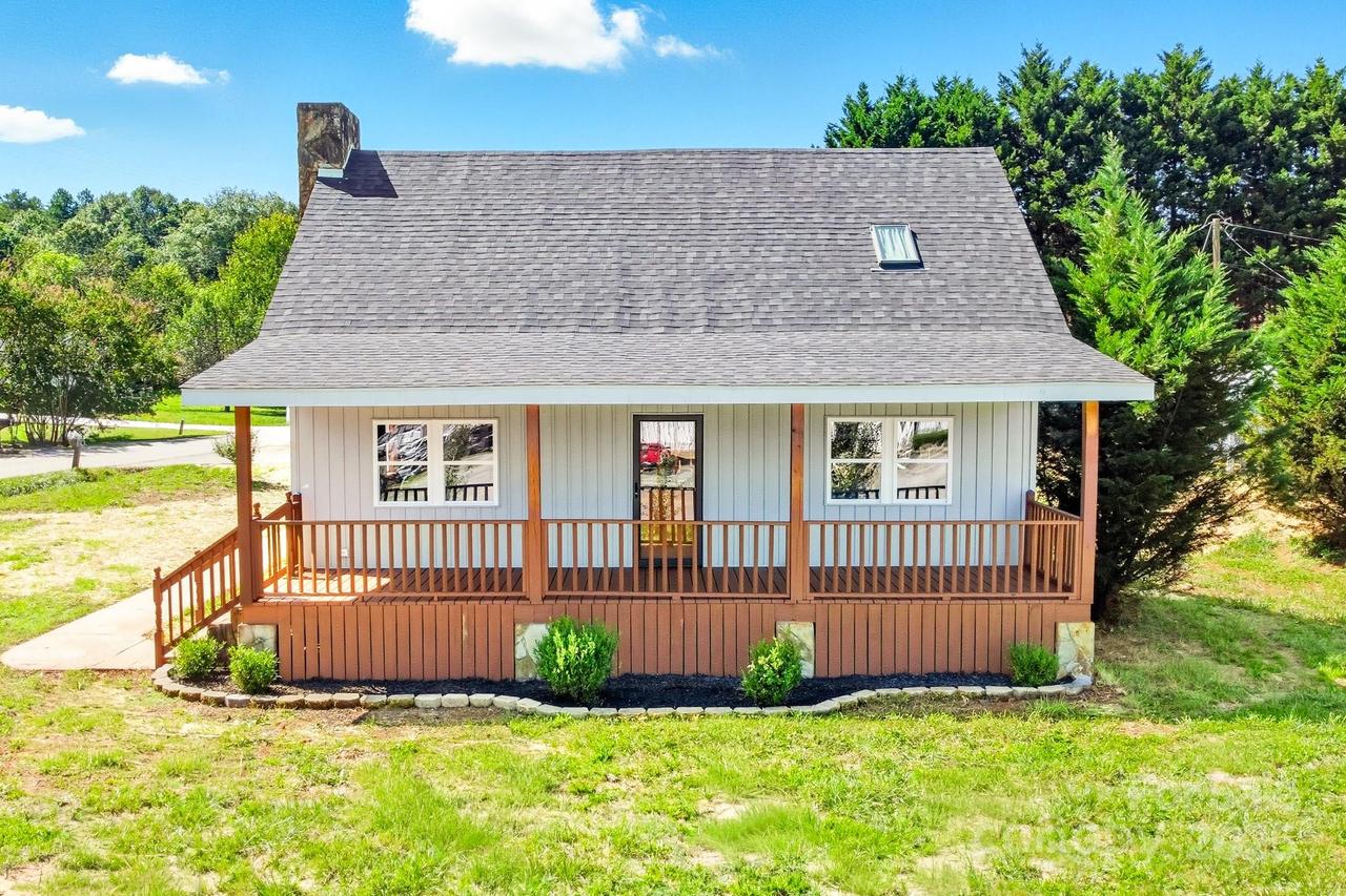 119 Yates St., Dallas, NC 28034