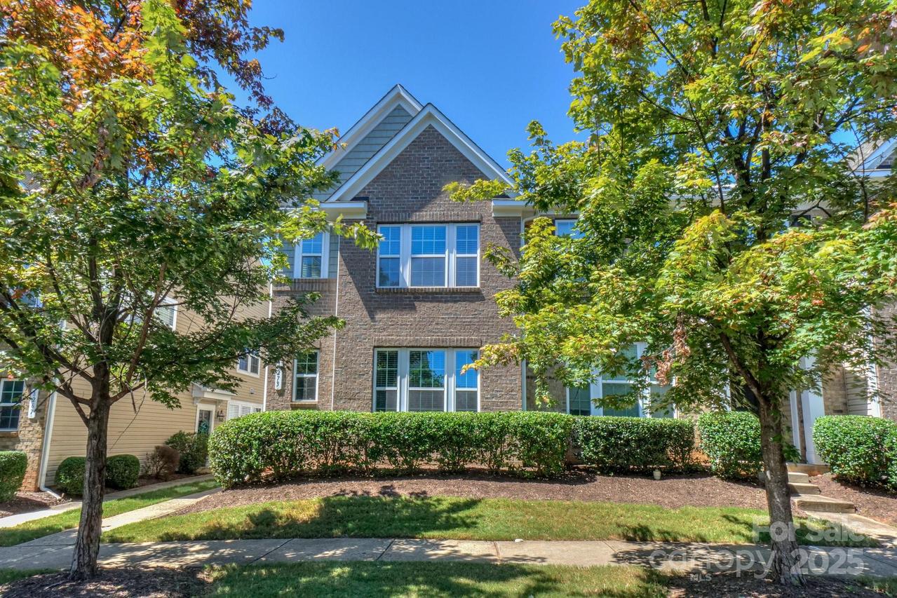 8273 Viewpoint Ln., Cornelius, NC 28031