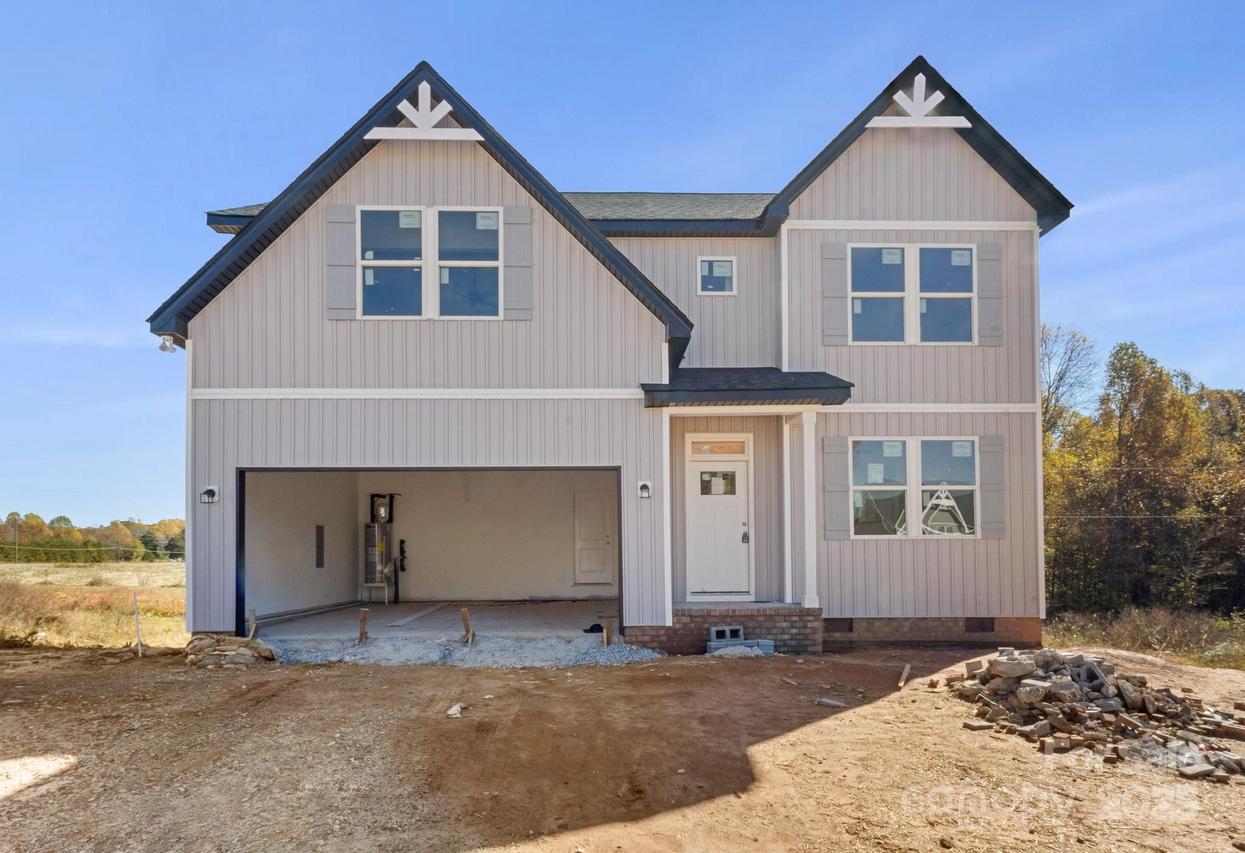 109 Indian Wells Ct., Harmony, NC 28634