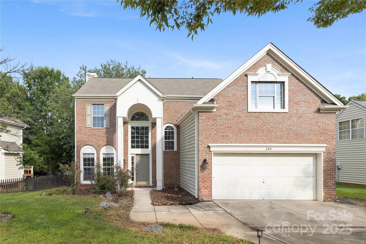 200 Aylesbury Ln., Indian Trail, NC 28079