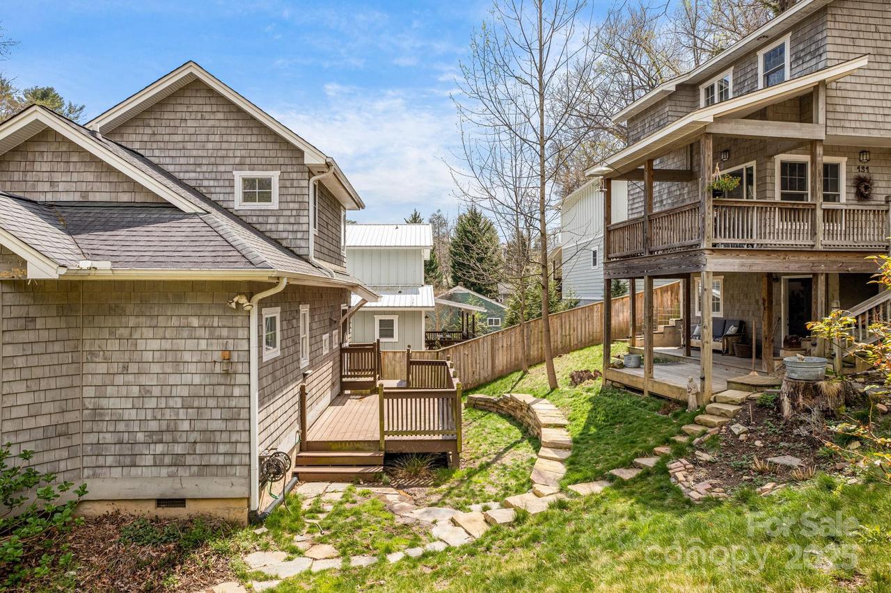 19 Castle St., Asheville, NC 28803