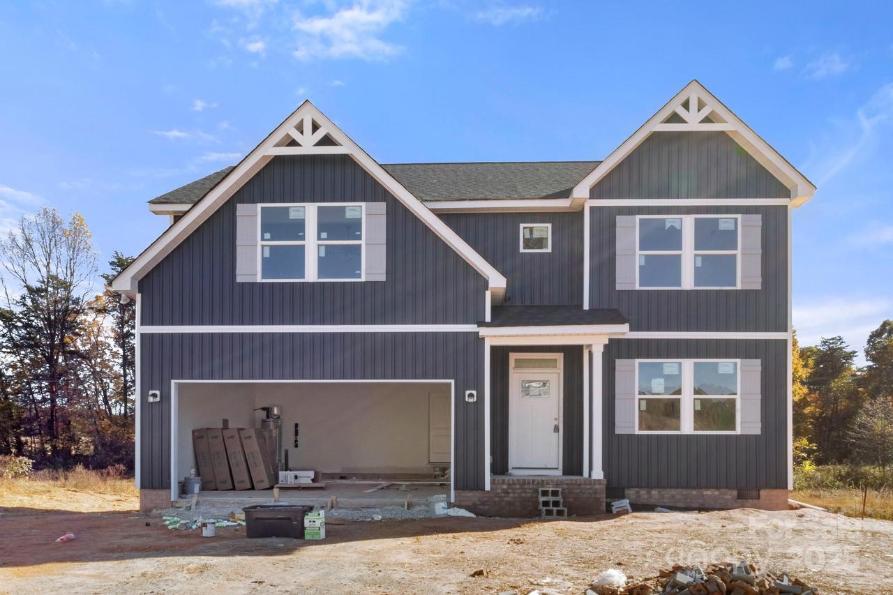 115 Indian Wells Ct., Harmony, NC 28634