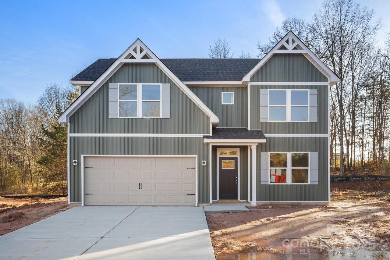 123 Indian Wells Ct., Harmony, NC 28634