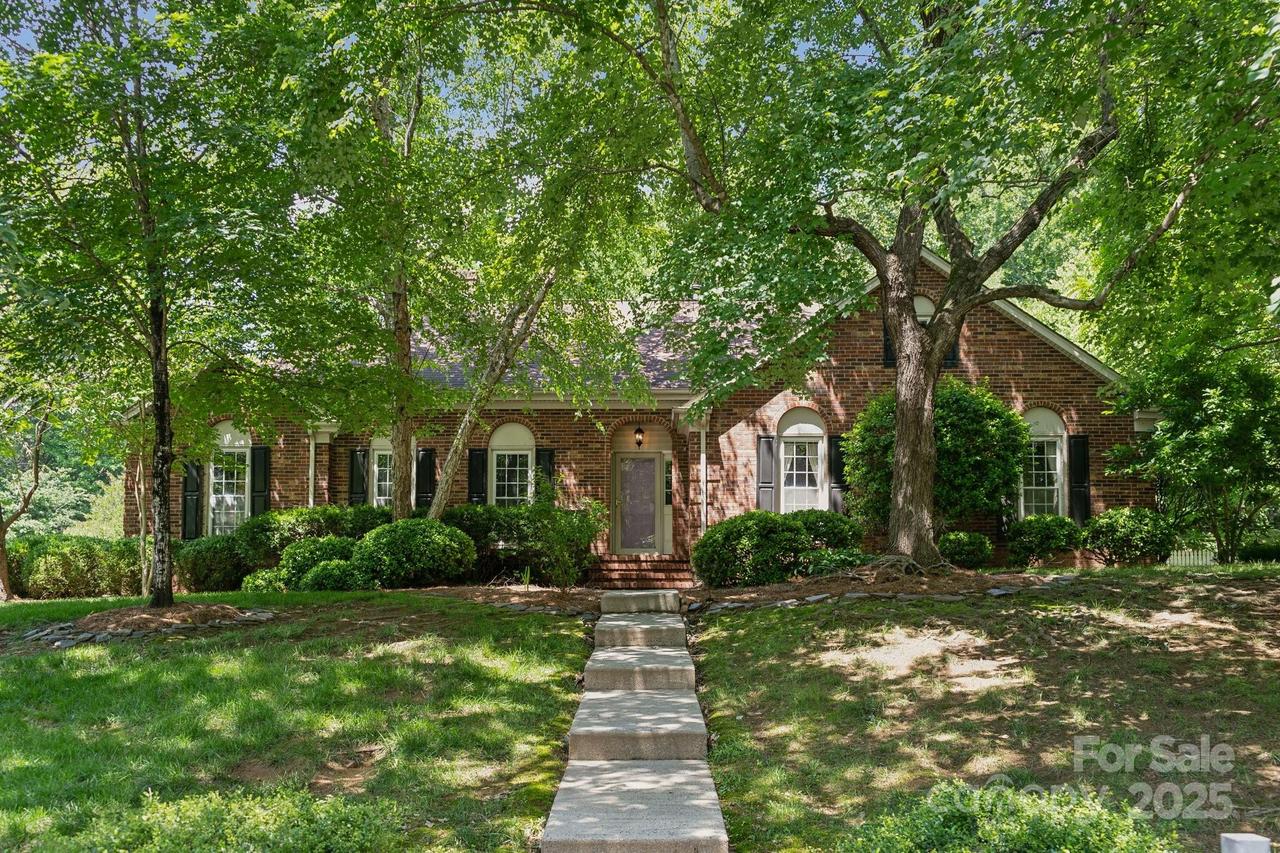 2234 Hamilton Mill Rd., Charlotte, NC 28270