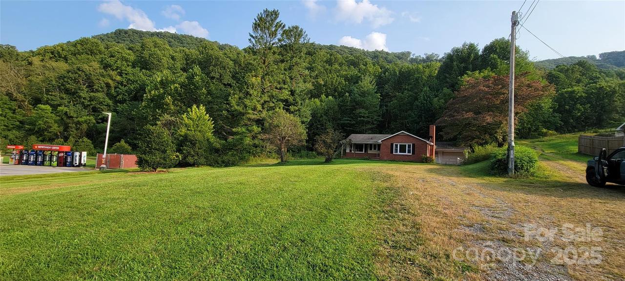 3201 Dellwood Rd., Waynesville, NC 28786