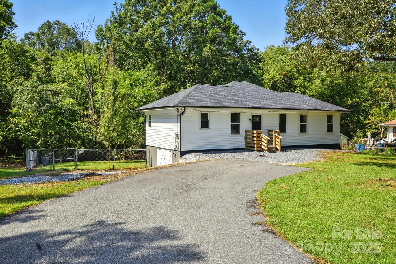 610 Pinewood Ave., Salisbury, NC 28146