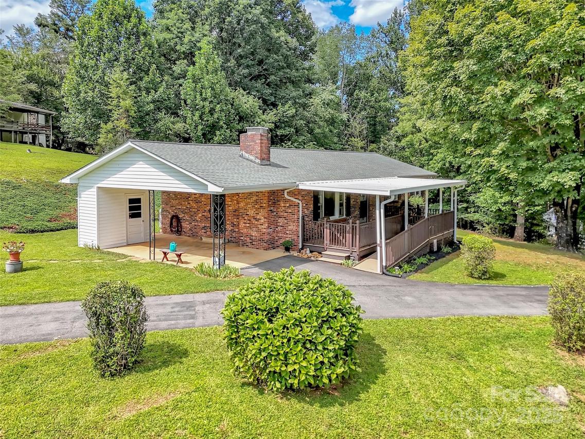 250 Reeves Cove Rd., Candler, NC 28715