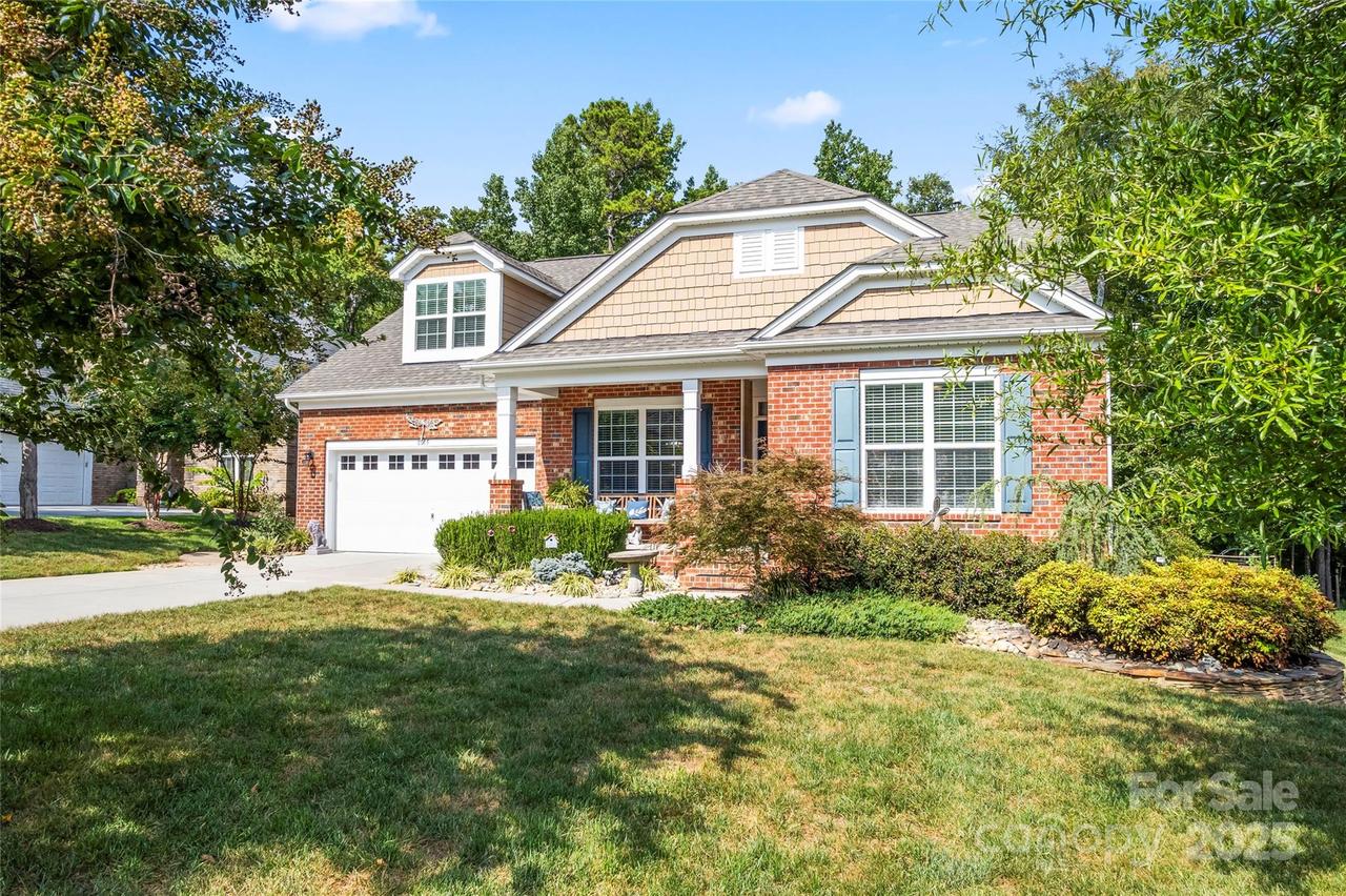 8015 Frances Haven Dr., Harrisburg, NC 28075