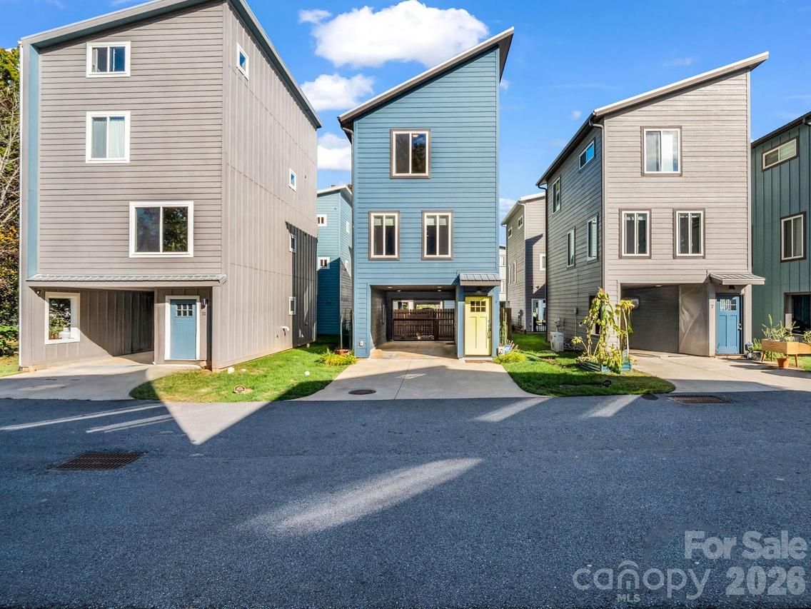 9 W Citra St., Arden, NC 28704