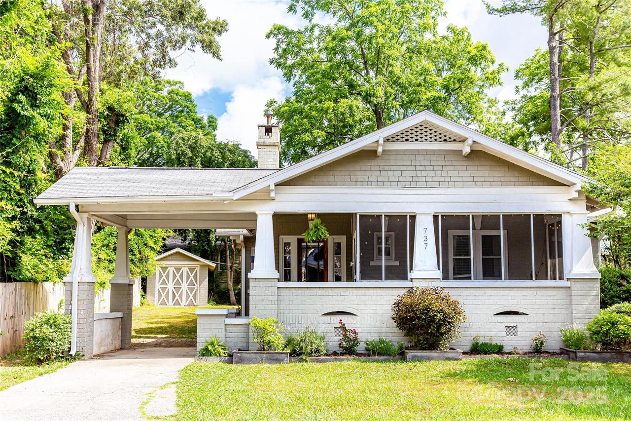 737 Florida Ave., Hendersonville, NC 28739