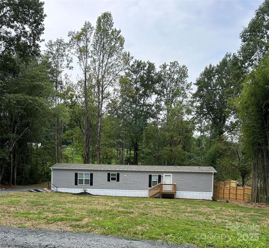 365 Rock Rd., Rutherfordton, NC 28139