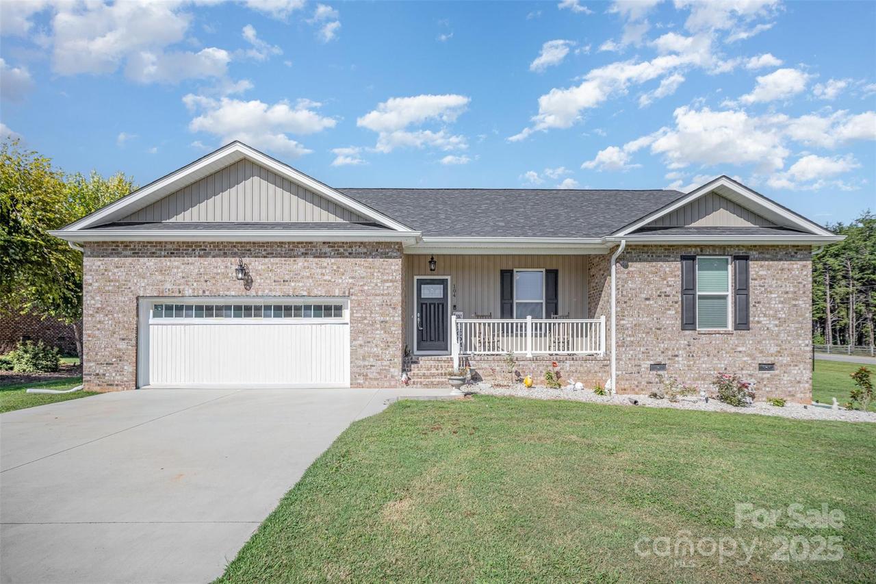 104 Postell Dr., Statesville, NC 28625