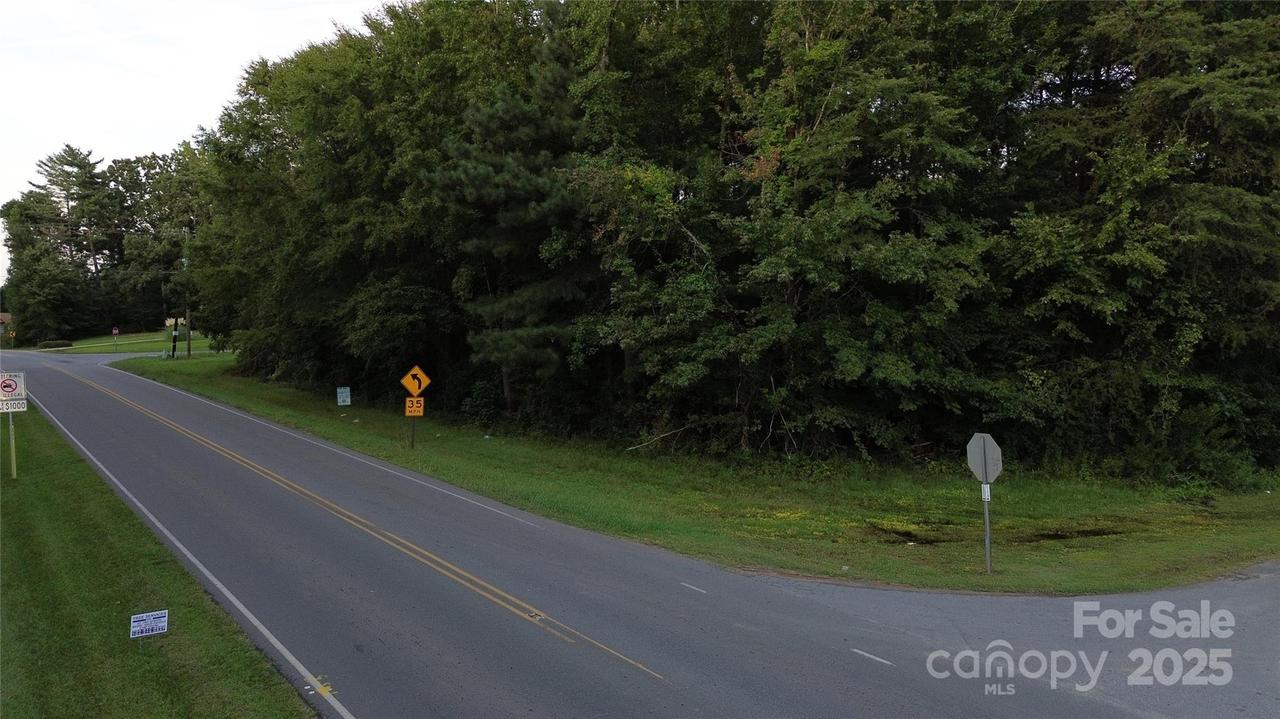 000 Hickory Grove Rd., Mount Holly, NC 28120