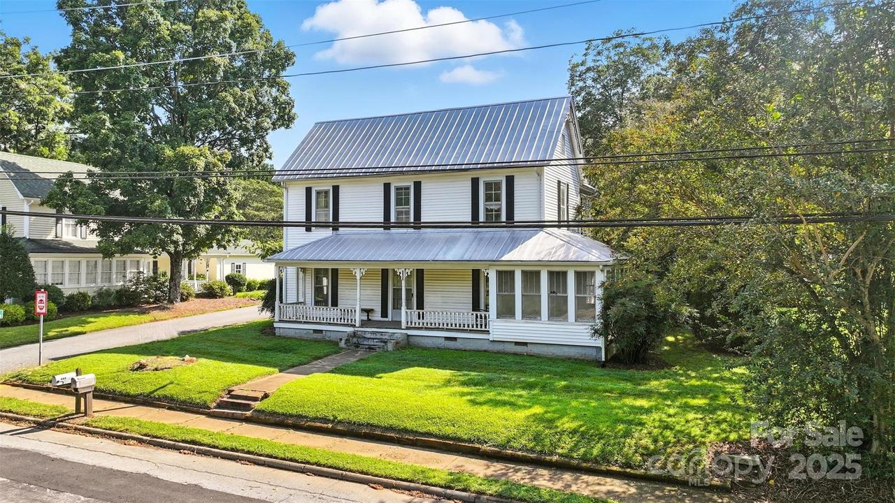 823 N Main St., Mount Pleasant, NC 28124