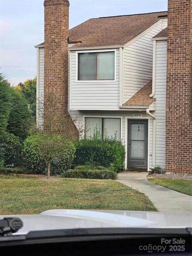 10918 Carmel Crossing Rd., Charlotte, NC 28226