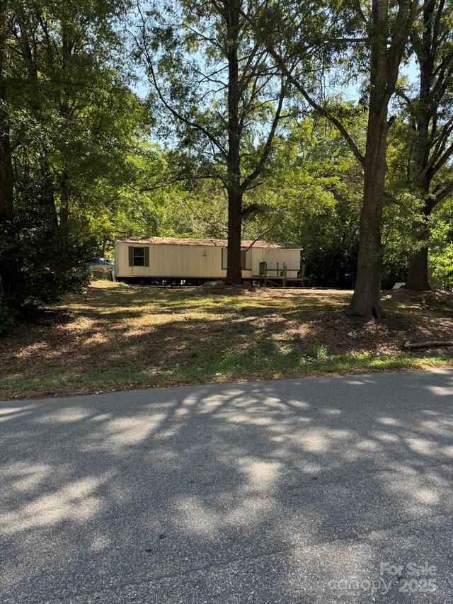 5121 Morningwood Dr., Matthews, NC 28105