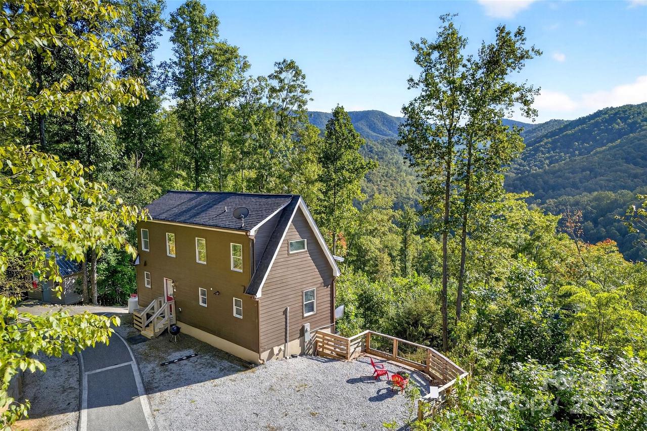 8026 Buck Creek Rd., Marion, NC 28752