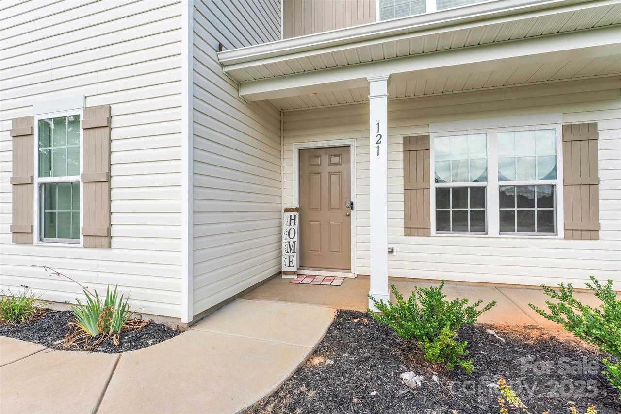 121 Asbury Pl., Lexington, NC 27295