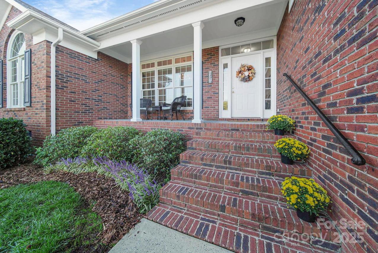 2612 Tralee Dr., Gastonia, NC 28056