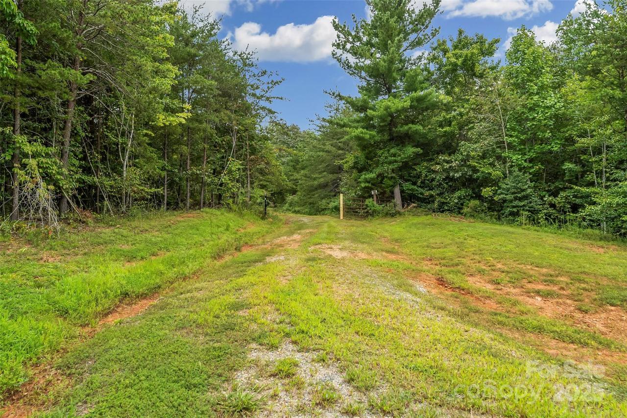 4937 Snowhill Church Rd., Morganton, NC 28655