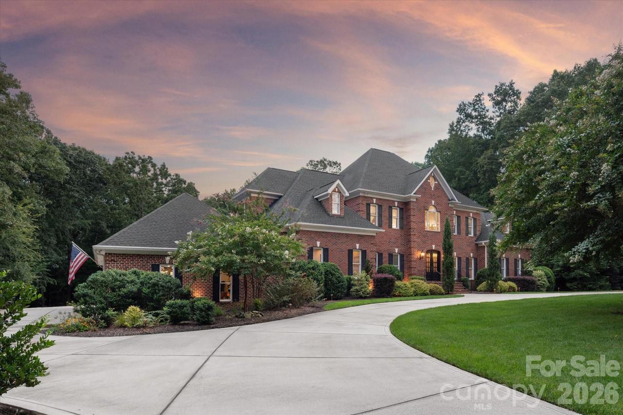 9723 Sedgefield Dr., Waxhaw, NC 28173