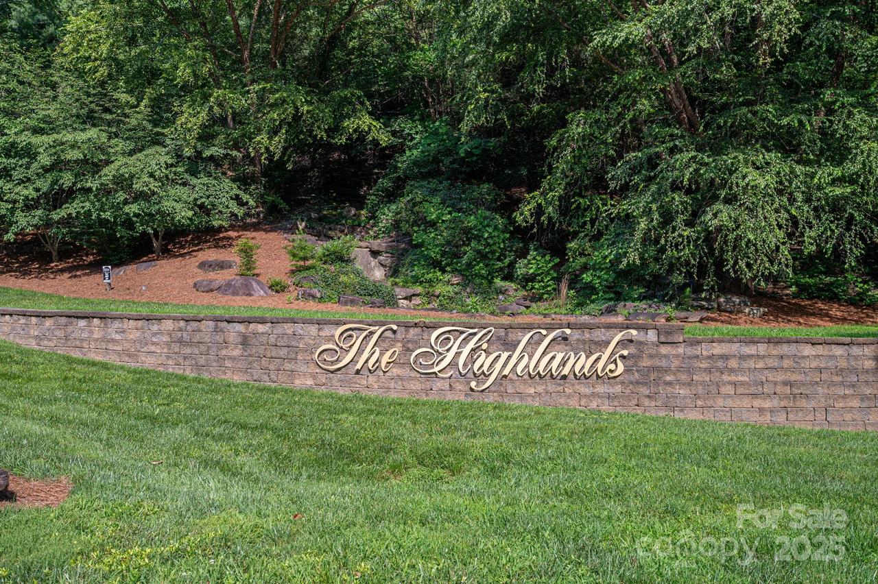 27 Highland Dr., Lake Lure, NC 28746
