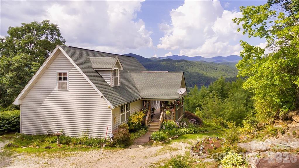 612 Old Home Place Rd., Tuckasegee, NC 28783