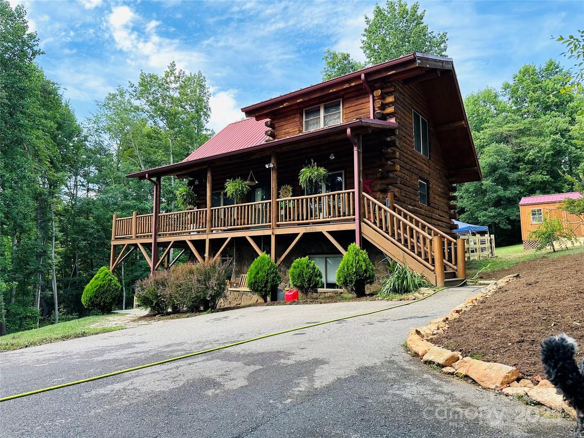 650 Cabin Cove Ln., Moravian Falls, NC 28654